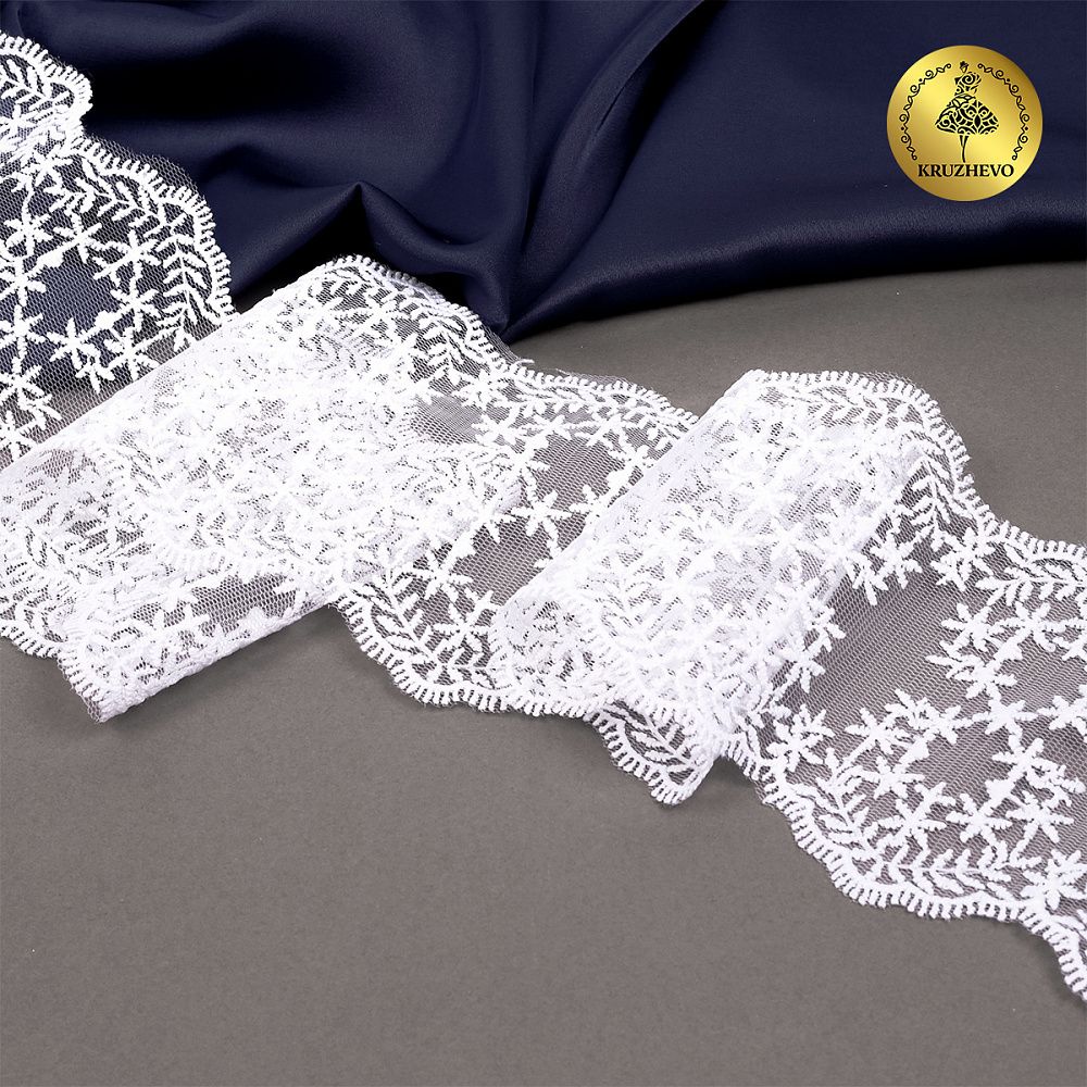 Кружево на сетке 90 мм, цв.01 белый, уп.13.7м