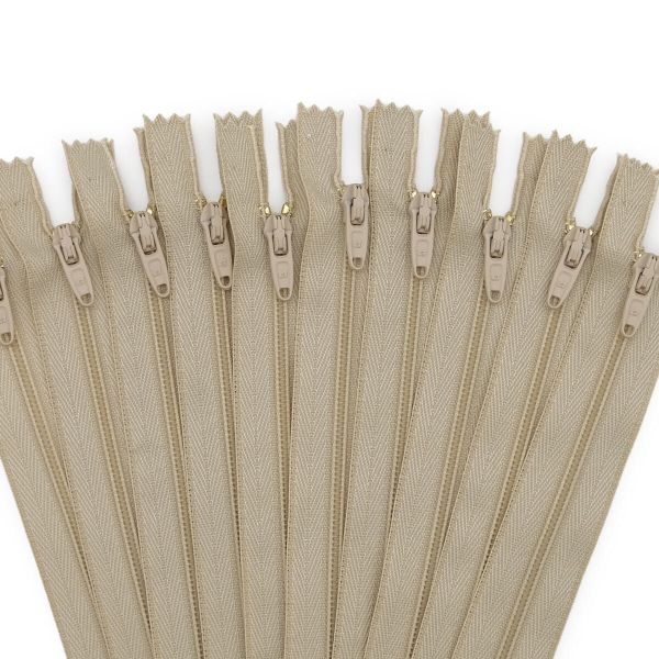 Молния спираль (витая) брючная Arta Т4 (4 мм) 1 зам., н/раз., 20 см, цв. 572 св.бежевый, уп.10 шт