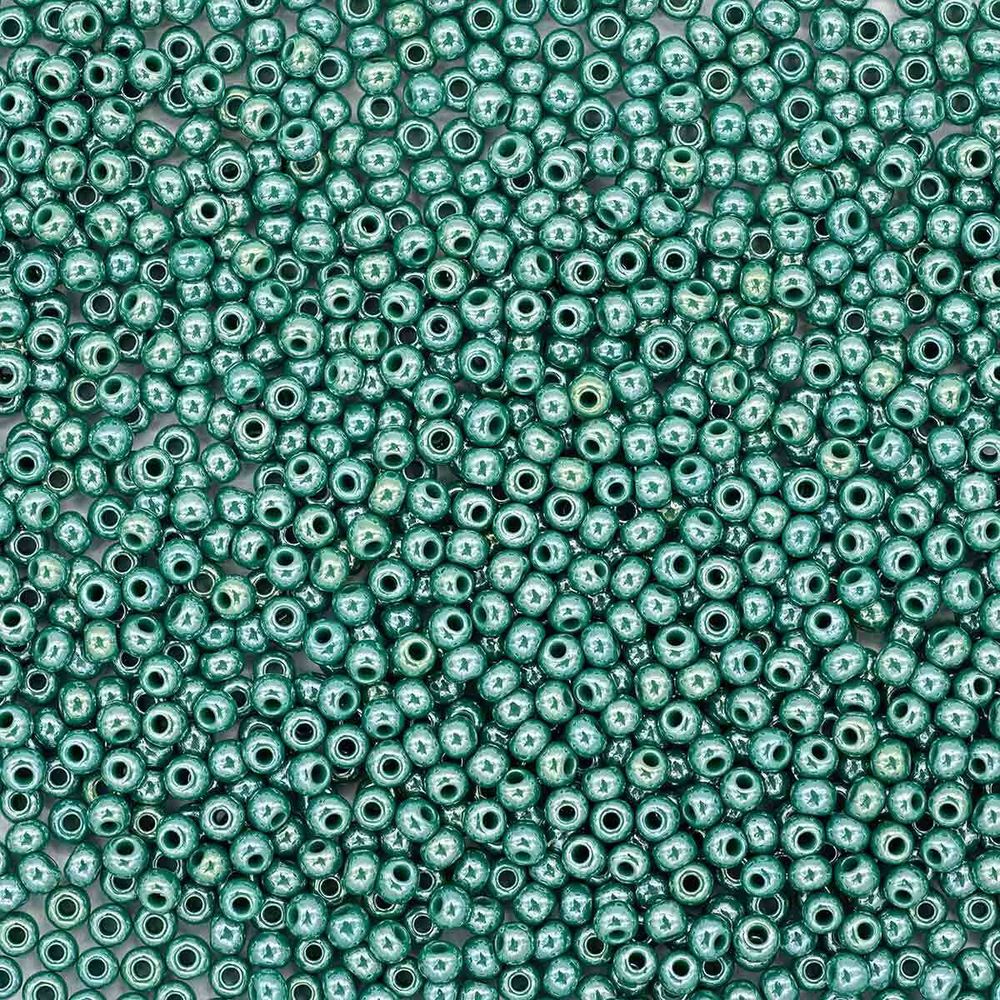 Бисер Preciosa 10/0 (2.3 мм), 100 г (5х20 г), непрозрачный с покрытием, цв. 58240