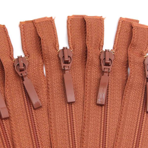 Молния спираль (витая) Arta Т5 (5 мм) 1 зам., разъем., 60 см, цв. 856 св.коричневый, уп.5 шт