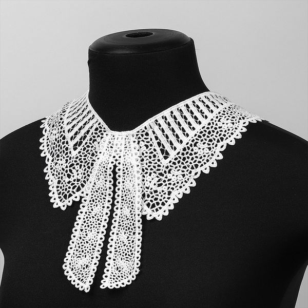 Накладной кружевной воротник 32х35 см, матовая нить Kruzhevo TBY.13/188, цв.белый уп.1шт