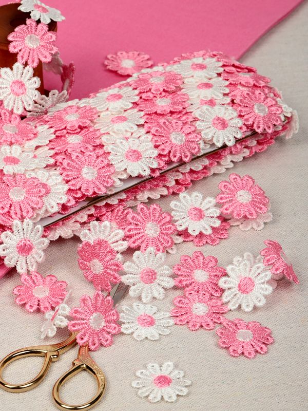 Кружево гипюр (плетёное) ромашка 25 мм / 13.71 метра, TBY.12243, цв.розовый+белый, Kruzhevo