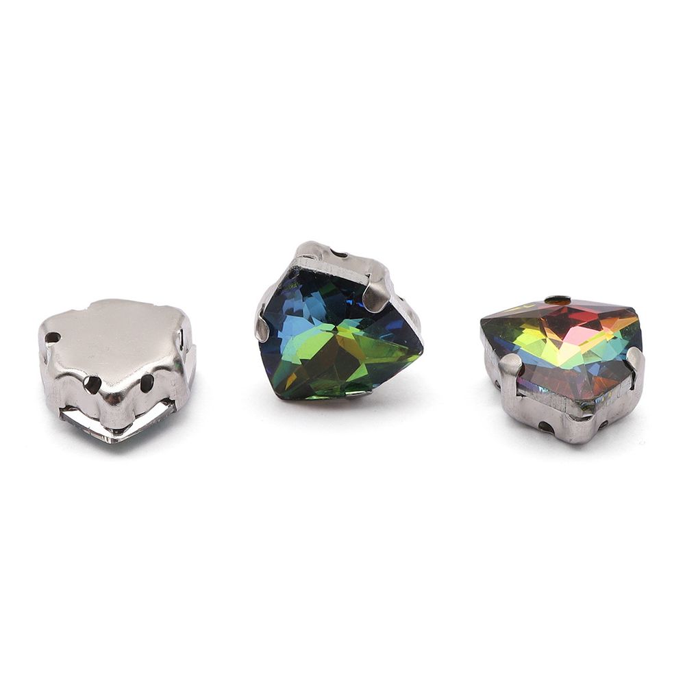 Хрустальные стразы в металлических цапах треугольные (Серебро) Радужный 12 мм 3 шт/упак., ТЦ014НН12