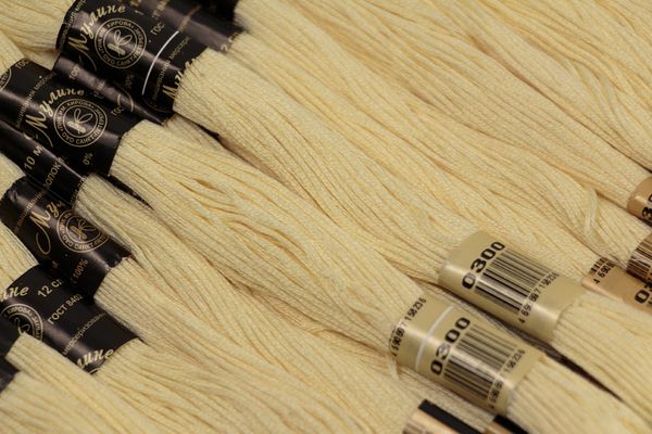 Мулине Ideal ТВ, 24 мотка по 8 метров, цв. 523