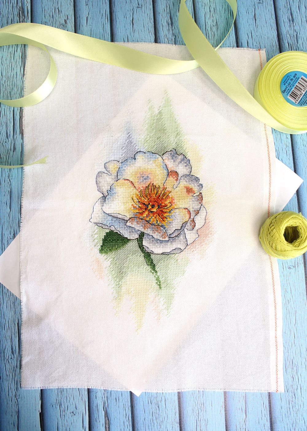 Набор для вышивания нитками МП Студия (Акварель), Белый Пион, 16х28 см