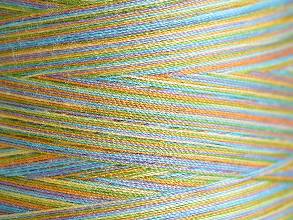 Нитки для машинной стежки Madeira Aeroquilt меланж №40, 2750 м, цв. 9603, 9131B, 1 катушка