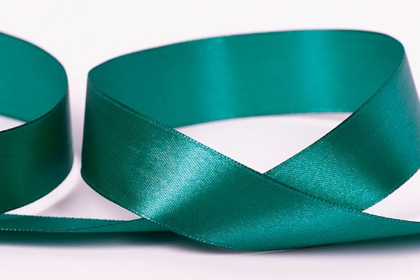 Лента атласная 1-сторонняя 25.0 мм / 33±2 метра, 106 т.зеленый, Gamma