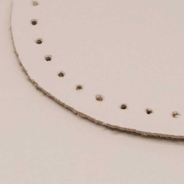 Заплатки пришивные из кожи, овал 6х8,2см с перфорацией, 2 шт, 100% кожа, 06 бежевый, 9114