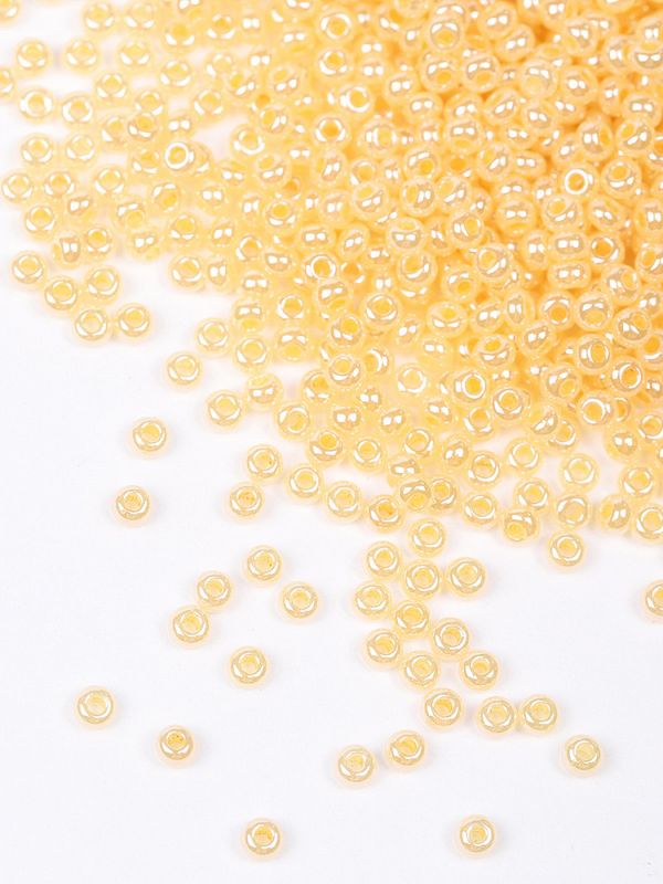 Бисер Preciosa 10/0 (2.3 мм), 50 г, арт. Shell цв. 47112/331-19001
