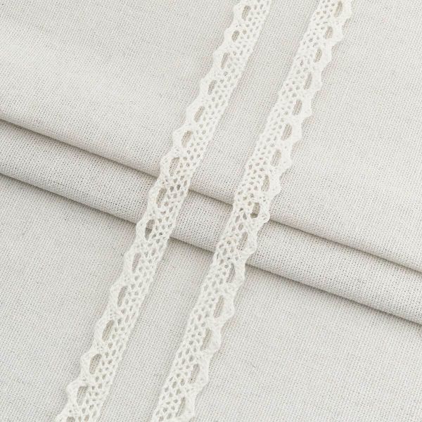 Кружево вязаное (тесьма) 10 мм / 18.2 метра, х/б, молочный, А7428