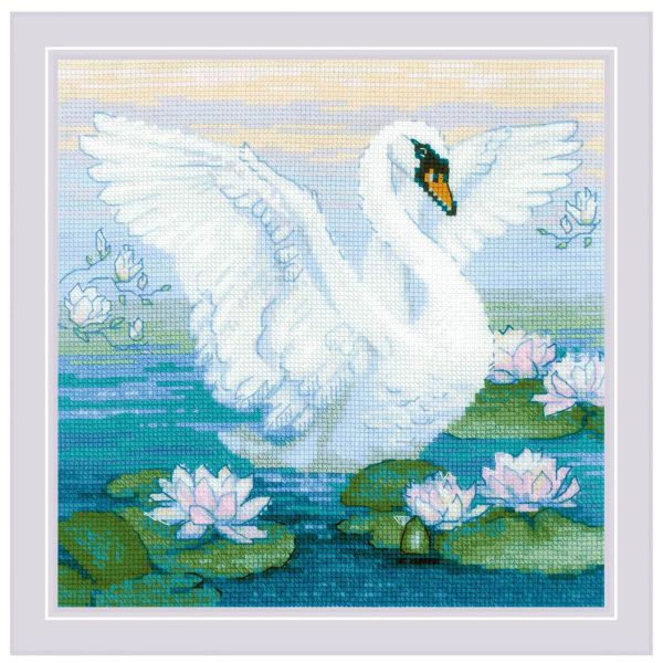 Набор для вышивания нитками Риолис, Белая лебедь 27х27 см, 626175