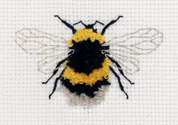 Набор для вышивания нитками Klart, Шмель, 9х6,5 см