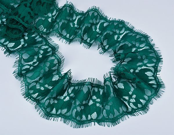 Кружево шантильи (реснички) 70 мм, диз. 825, цв.168 изумрудный, уп. 30 м, по 3 м, Kruzhevo