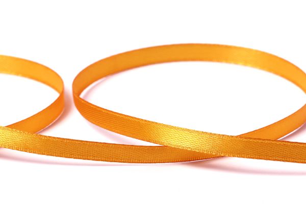 Лента атласная 1-сторонняя 6.0 мм / 33±2 метра, 120 т-желтый, Gamma