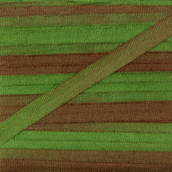 Лента (тесьма) шелковая 4.0 мм / 45.5±0.5 метров, M133 св.зеленый/коричневый, Gamma SRM-4