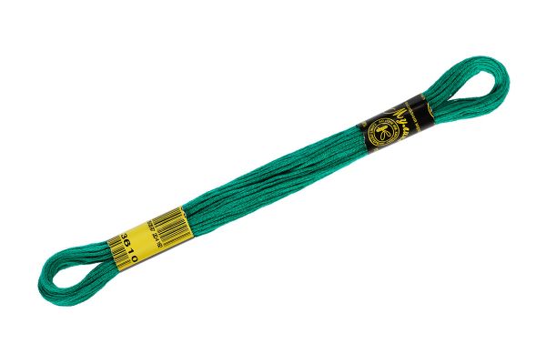 Мулине ПНК им.Кирова цв.3610 яр-зеленый, Россия, 24 мотка по 8 метров