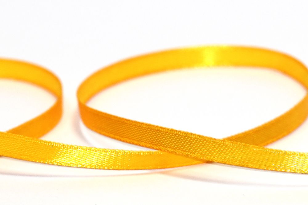 Лента атласная 1-сторонняя 6.0 мм / 33±2 метра, 064 желтый, Gamma