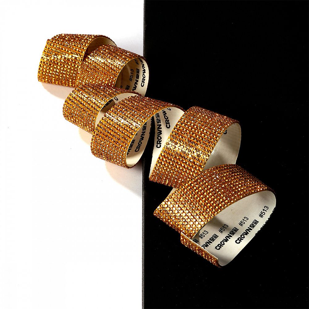Лента со стразами клеевая TBY.0267 26мм цв.золото уп.1м