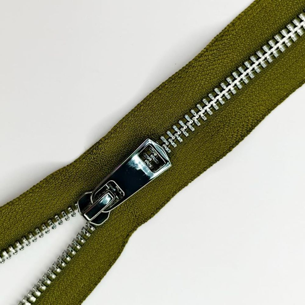 Молния металл Т5 (5 мм) 2 зам., разъем., 110 см, титан, никель, D888 оливковый хаки уп.5 шт, Mzip Premium Молния металл Т5 (5 мм) 2 зам., разъем., 110 см, титан, никель, D888 оливковый хаки уп.5 шт, Mzip Premium