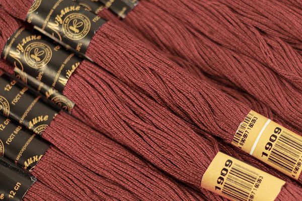 Мулине ПНК им.Кирова цв.1909 фиолетовый, 12 мотков по 10 метров