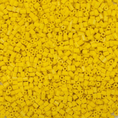 Рубка Astra&Craft 11/0 (2.1 мм), 200 г (10х20 г), цв. 42 желтый/непрозрачный