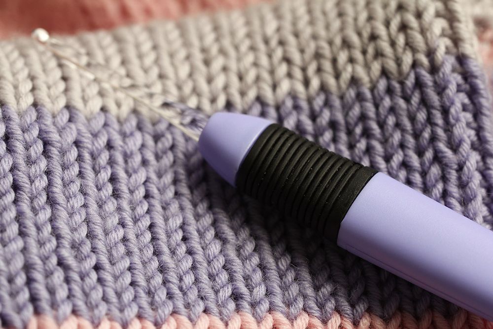 Крючок для вязания с подсветкой пластик ⌀6.0 мм, 15.6 см, оранжевый, Gamma CH-LD