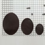 Набор заплаток пришивных из кожи, овал 4х5,5см, 6х8,2см, 8х10,9см, с перфорацией, 3 шт (03 темно-коричневый), 9404