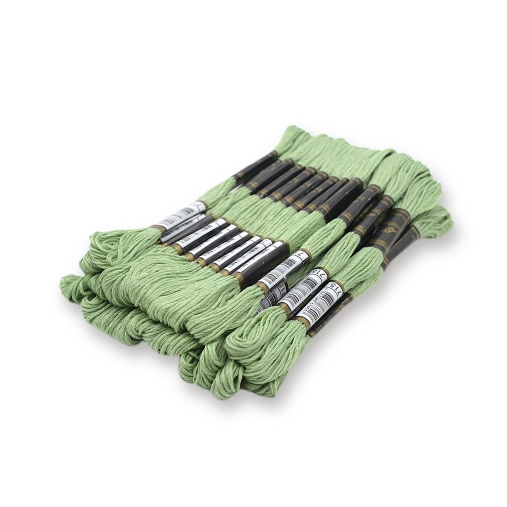 Мулине Bestex, цв.715, 24 мотка по 8 метров