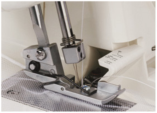 Лапка для оверлока для декоративной отделки швов шнуром Janome, 1 шт, 200207108