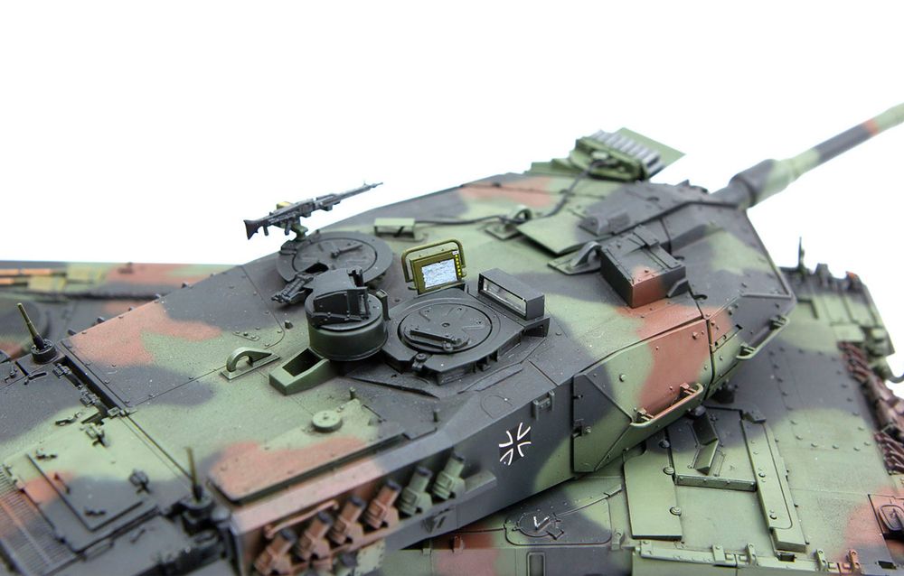 Модель сборная: танк, LEOPARD 2 A7 1/35, Meng TS-027