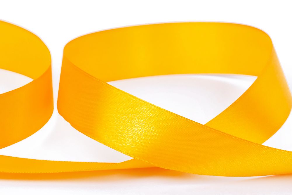 Лента атласная 1-сторонняя 25.0 мм / 33±2 метра, 017 т.желтый, Gamma