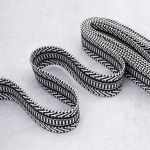 Стропа (ременная лента) 38 мм / 3 метра, [40 г/пог.м], с принтом 2-сторонняя, T070 черный/белый), 3Al352