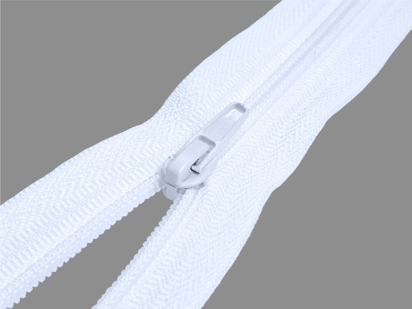 Молния спираль (витая) (цв.SBS) брючная Т4 (4 мм) 1 зам., н/раз., 20 см, автомат, S-501 белая, 2500 шт