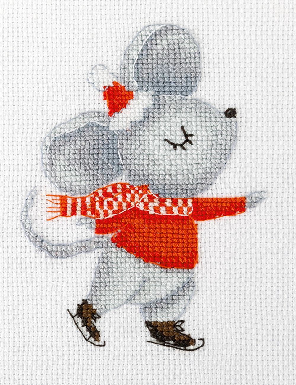 Набор для вышивания нитками Klart 8-558, Мышка на катке, 11х14 см