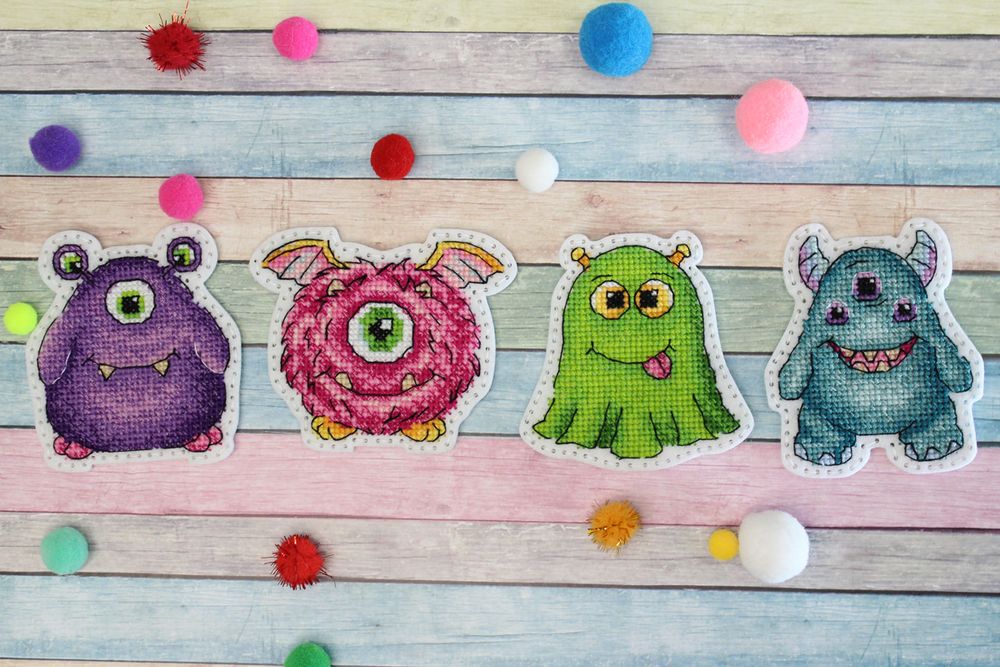 Набор для вышивания нитками МП Студия (Жар-птица), Монстрики. Значки. Магниты, 8х7 см