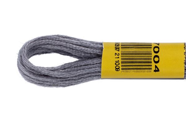 Мулине ПНК им.Кирова цв.7004 серый, Россия, 24 мотка по 8 метров