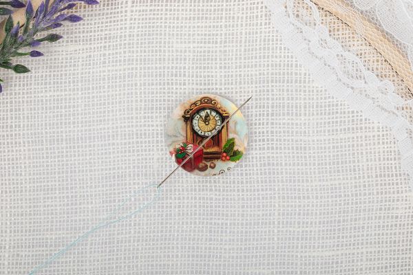 Игольница магнитная №48 Новогодние часы, Gamma NEM