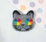 Набор для вышивания нитками Panna, Живая картина. Брошь. Кот в радужных очках, 5.5x5.5 см