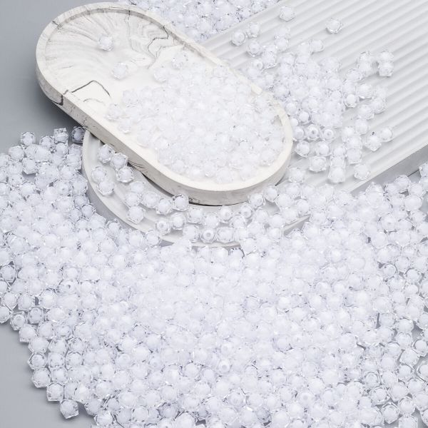 Бусины акрил ⌀10 мм, в цвете с белой сердцевиной, граненый куб, 500 г, Astra&Craft (прозрачный)