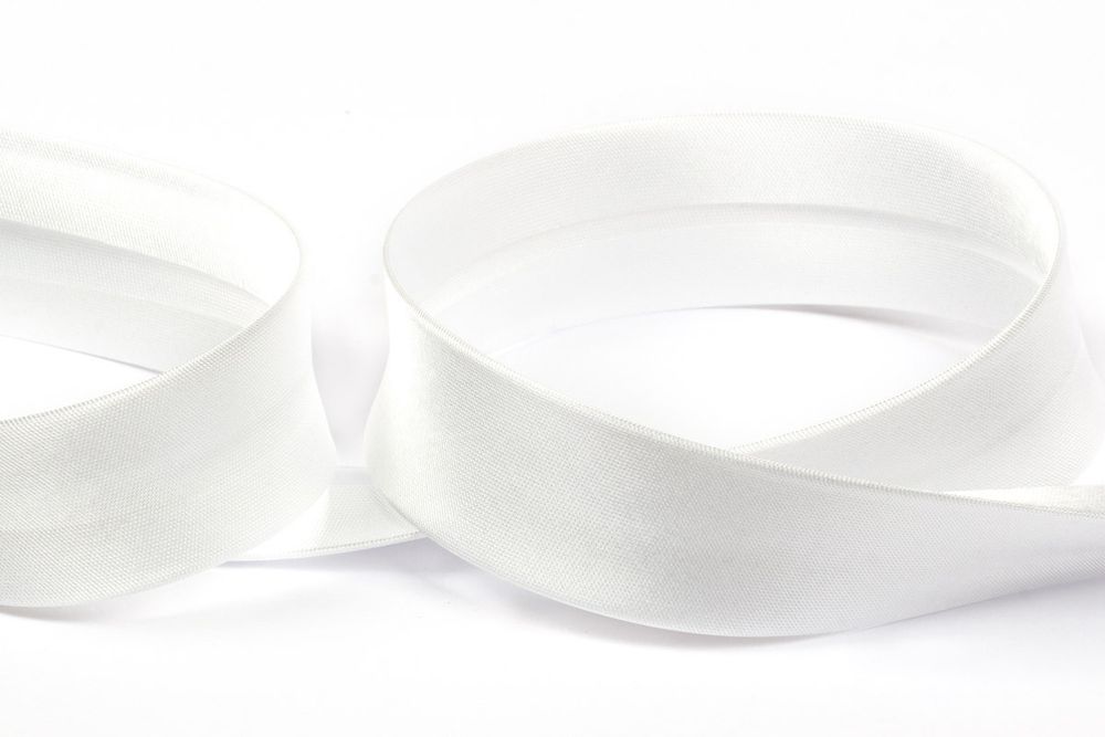 Косая бейка атласная 30 мм / 25 метров, белый 001, Gamma GK-30P
