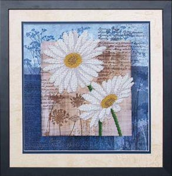 Набор для вышивания бисером Магия канвы, Цветы любви 3 26.5х26.5 см