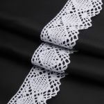 Кружево вязаное (тесьма) хлопковое 42 мм / 25 метров, одностор. (белый)