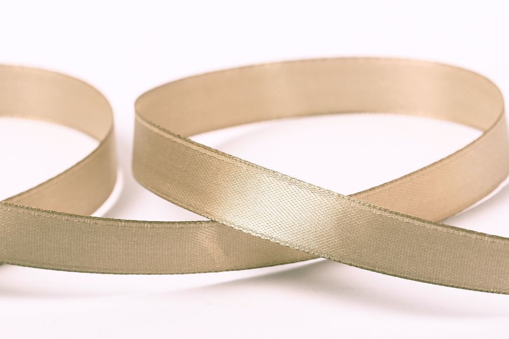 Лента атласная 1-сторонняя 12.0 мм / 33±2 метра, №093 бежевый, в термоплёнке, Gamma