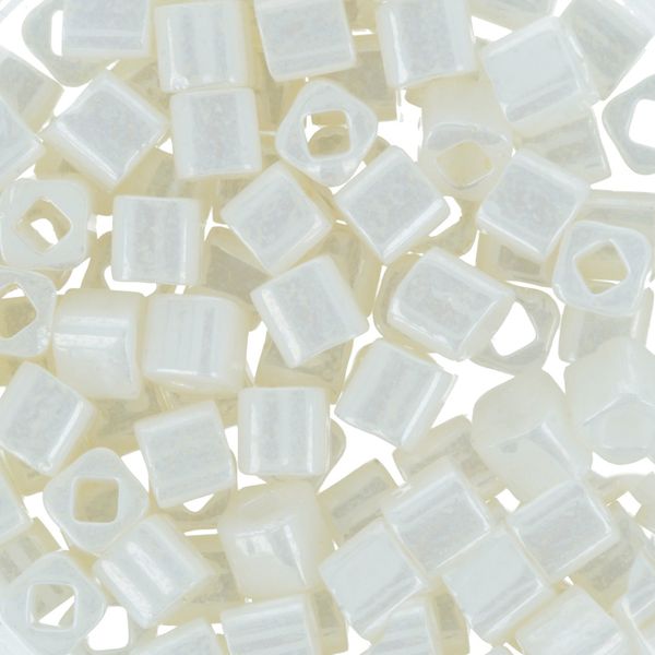 Бисер Toho Cube 3 мм, 25 г (5х5 г), 0122 молочный/Перламутр