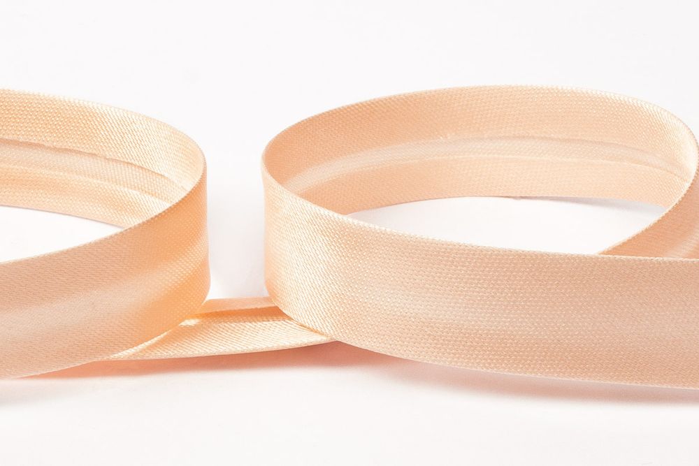 Косая бейка атласная 15 мм / 132±1 метра, 090 абрикосовый, Gamma GK-15P