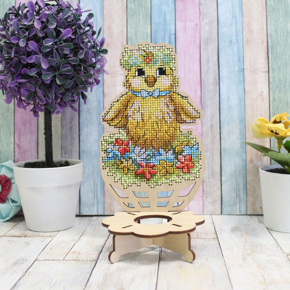 Набор для вышивания на деревянной основе Подставка под пасхальное яйцо. Цыпленок 9х9х18см, О-049