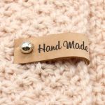 Набор кожаных бирок с кнопкой "Hand Made" 1,3х7см, цв. бежевый, уп.8 шт