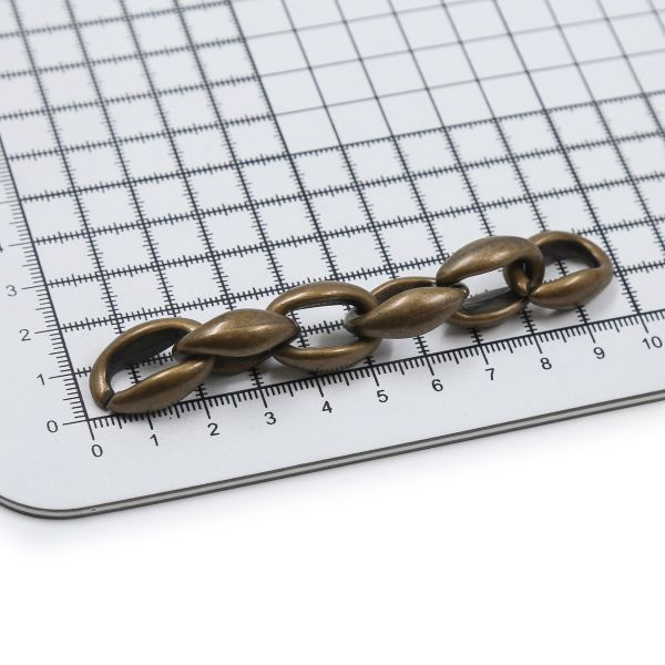 Цепь пластик 10 см, размер звена 23х15 мм, латунь