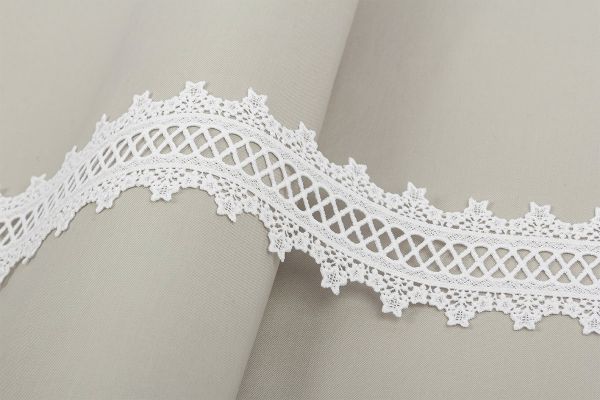 Кружево гипюр (плетёное) 65 мм / 10 м, белый, Gamma GGM-6502