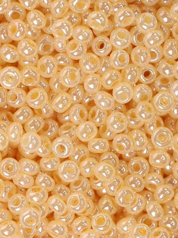 Бисер Preciosa 10/0 (2.3 мм), 50 г, Shell цв. 47115/331-19001